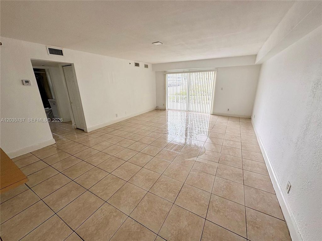 4271 NW 5th Street 128, Plantation, FL 33317