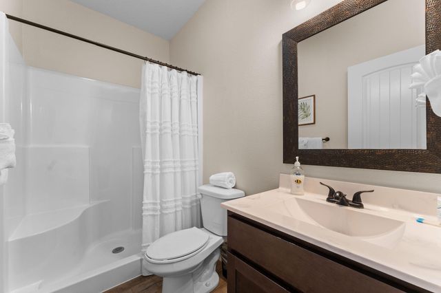 340 Settlers Cove, Kimberling City, MO 65686
