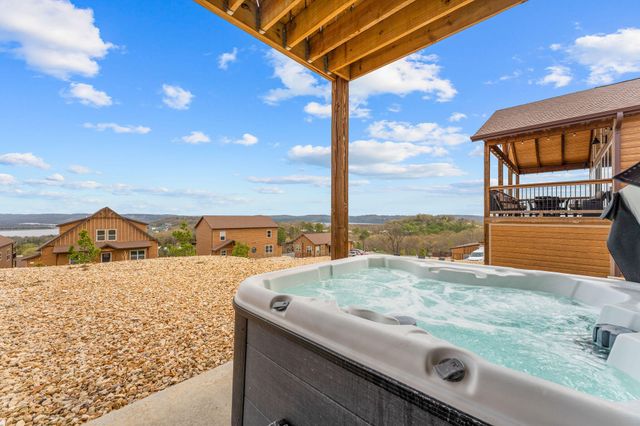 340 Settlers Cove, Kimberling City, MO 65686