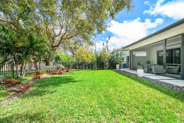 3069 Safflower Circle, West Palm Beach, FL 33401