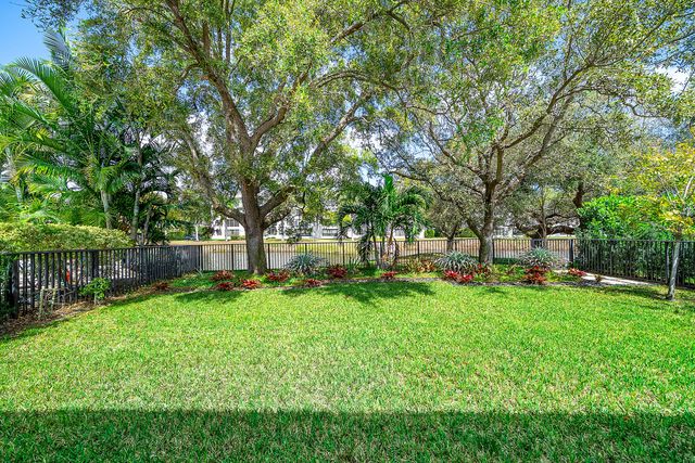 3069 Safflower Circle, West Palm Beach, FL 33401
