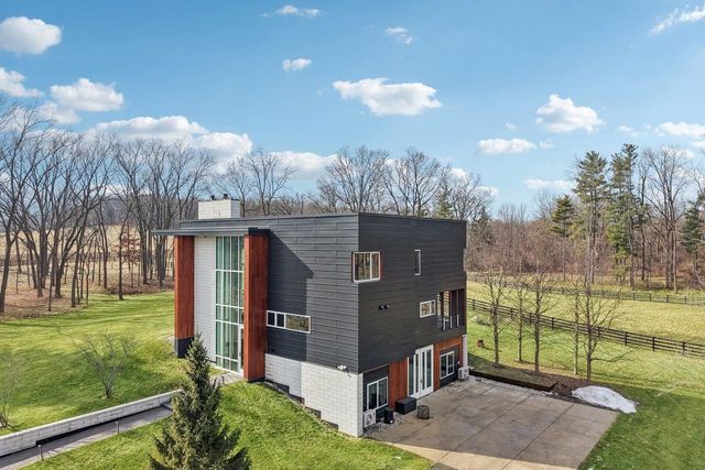 2797 Lalor Road, Oregon, WI 53575