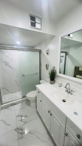 9330 S Sunrise Lakes Boulevard 304, Sunrise, FL 33322