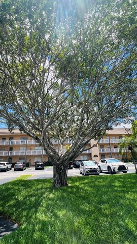 9330 S Sunrise Lakes Boulevard 304, Sunrise, FL 33322
