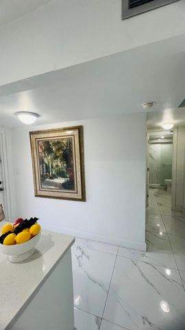 9330 S Sunrise Lakes Boulevard 304, Sunrise, FL 33322
