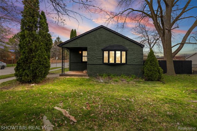 30430 Park Street, Roseville, MI 48066