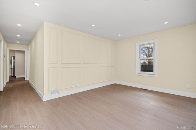 30430 Park Street, Roseville, MI 48066