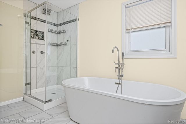 30430 Park Street, Roseville, MI 48066