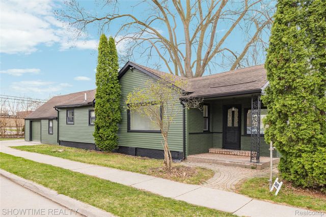 30430 Park Street, Roseville, MI 48066