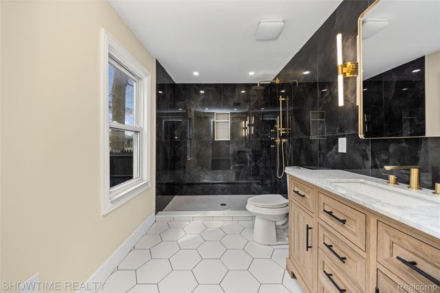 30430 Park Street, Roseville, MI 48066