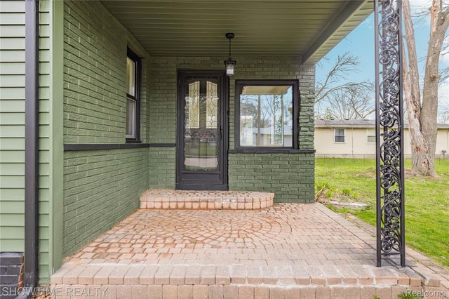 30430 Park Street, Roseville, MI 48066