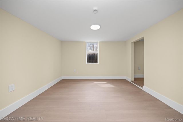 30430 Park Street, Roseville, MI 48066