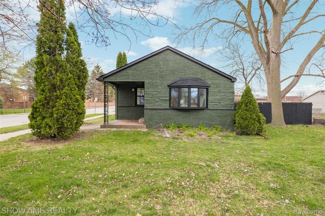 30430 Park Street, Roseville, MI 48066