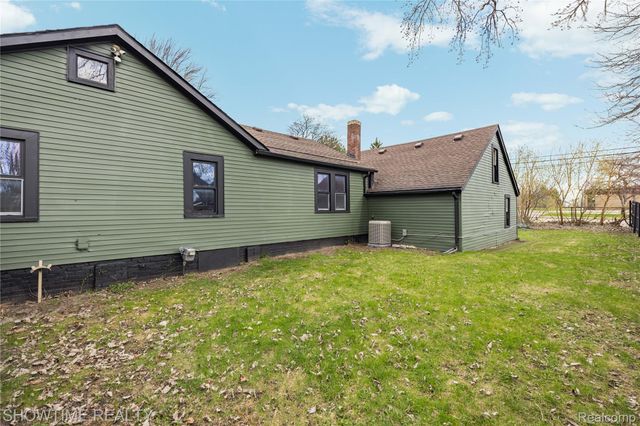 30430 Park Street, Roseville, MI 48066