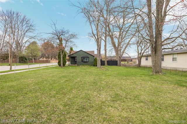 30430 Park Street, Roseville, MI 48066