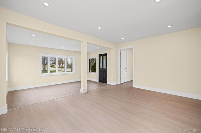 30430 Park Street, Roseville, MI 48066