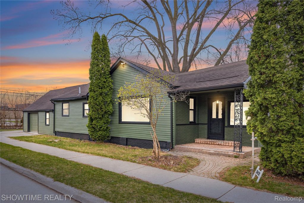 30430 Park Street, Roseville, MI 48066