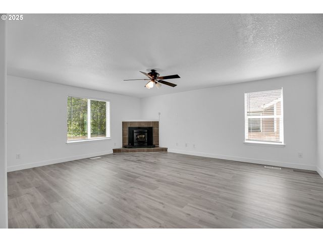 6406 Ne 139TH Ct, Vancouver, WA 98682