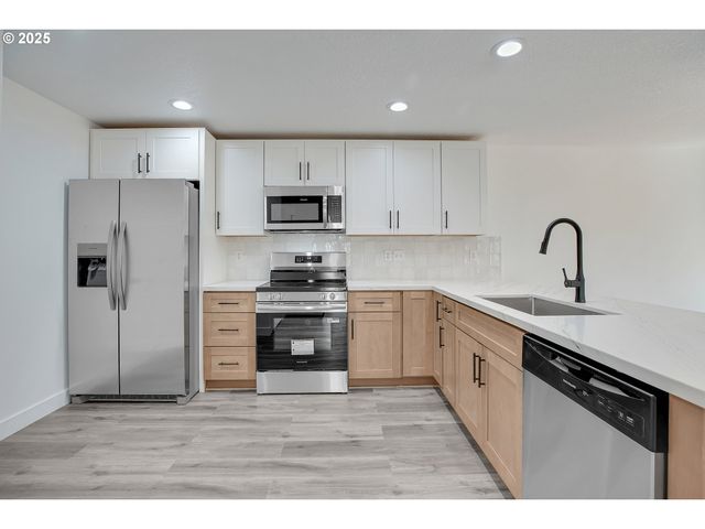6406 Ne 139TH Ct, Vancouver, WA 98682