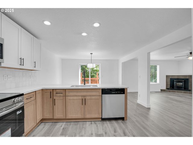6406 Ne 139TH Ct, Vancouver, WA 98682