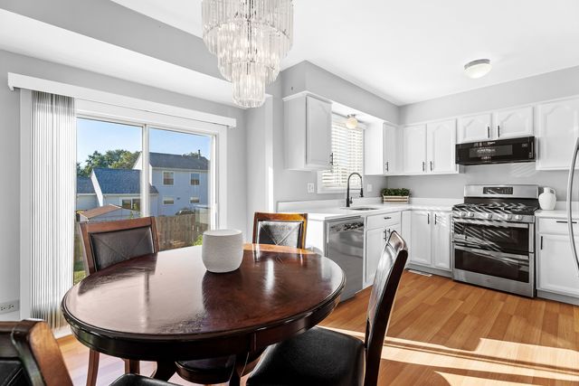 202 Parkwood Drive, Streamwood, IL 60107