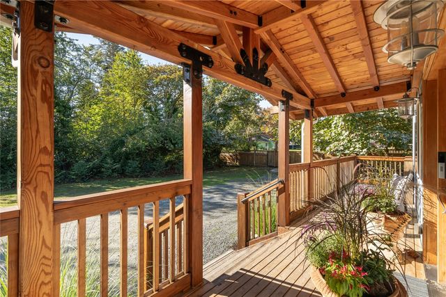 9920 28th Avenue SW, Seattle, WA 98126