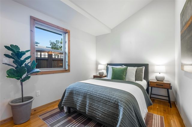 9920 28th Avenue SW, Seattle, WA 98126