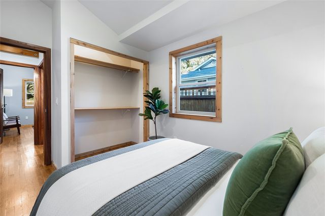 9920 28th Avenue SW, Seattle, WA 98126
