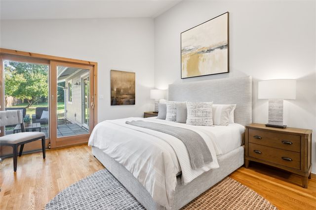 9920 28th Avenue SW, Seattle, WA 98126