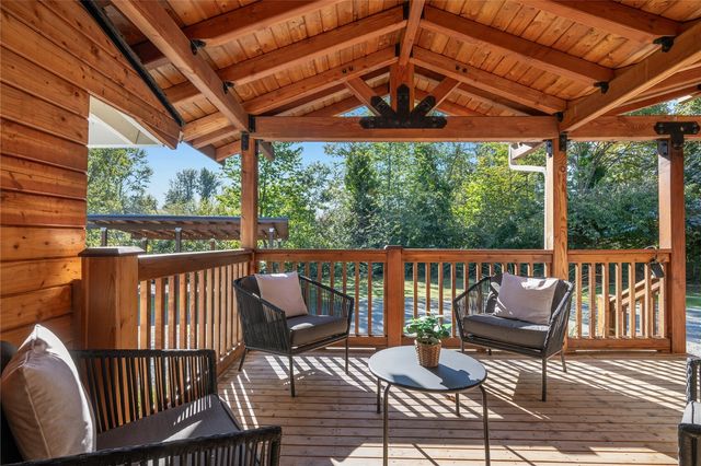 9920 28th Avenue SW, Seattle, WA 98126