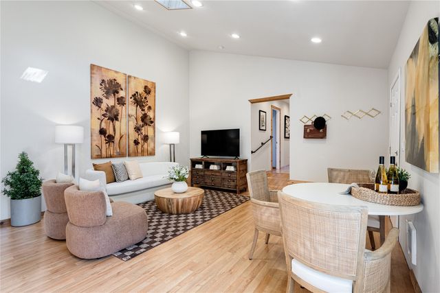 9920 28th Avenue SW, Seattle, WA 98126