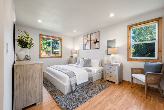 9920 28th Avenue SW, Seattle, WA 98126