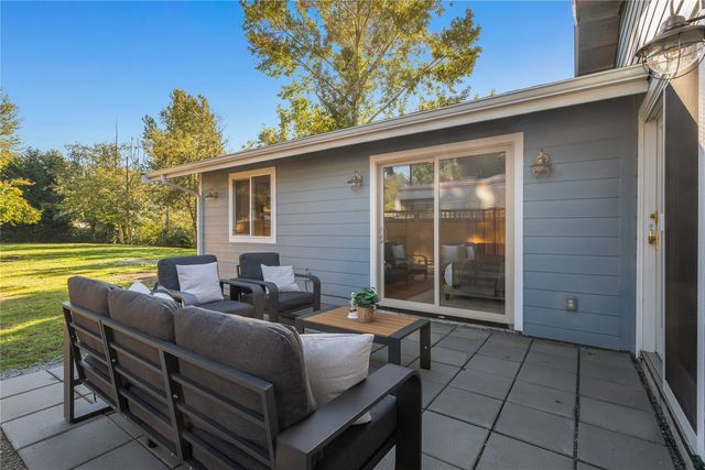 9920 28th Avenue SW, Seattle, WA 98126