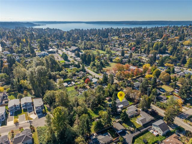 9920 28th Avenue SW, Seattle, WA 98126