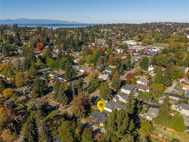 9920 28th Avenue SW, Seattle, WA 98126