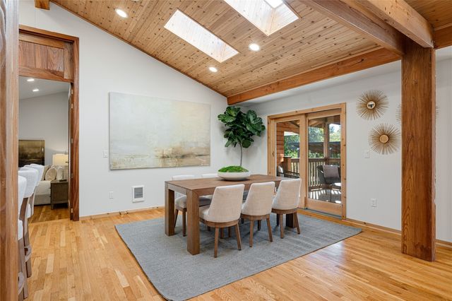 9920 28th Avenue SW, Seattle, WA 98126