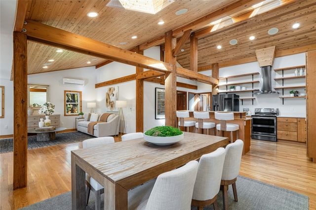 9920 28th Avenue SW, Seattle, WA 98126
