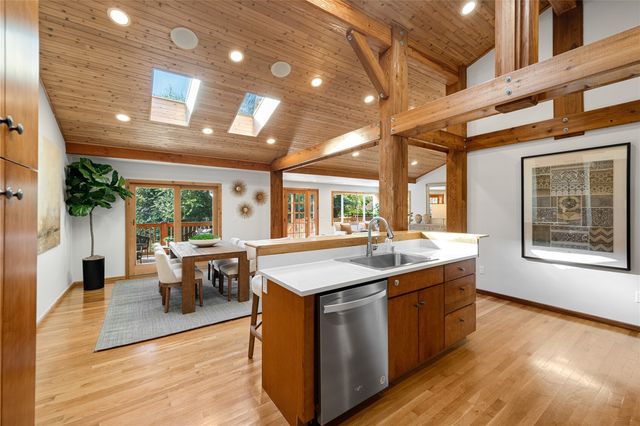 9920 28th Avenue SW, Seattle, WA 98126
