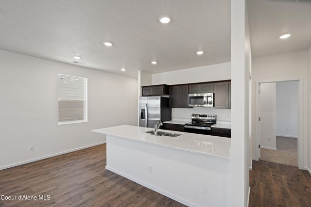 5318 E Antares Ln, Post Falls, ID 83854