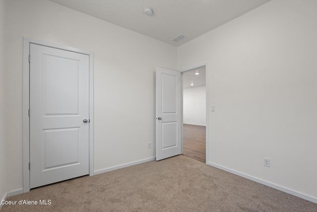 5318 E Antares Ln, Post Falls, ID 83854