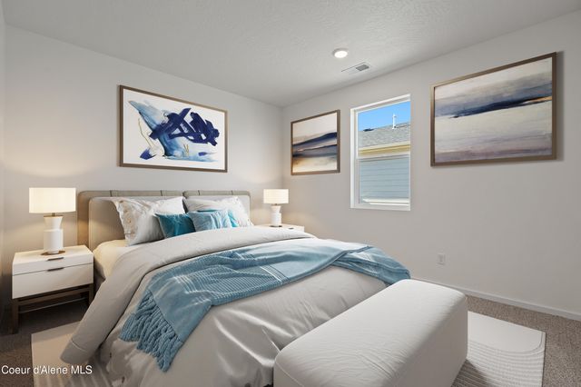 5318 E Antares Ln, Post Falls, ID 83854