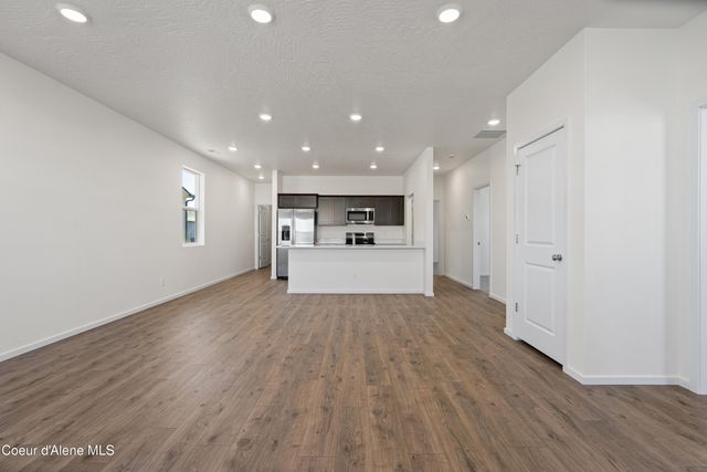 5318 E Antares Ln, Post Falls, ID 83854