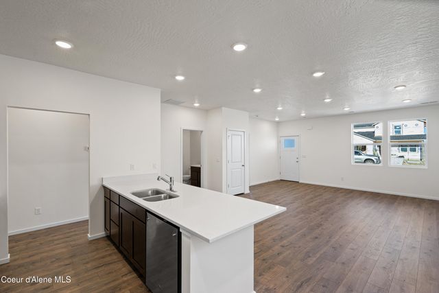 5318 E Antares Ln, Post Falls, ID 83854