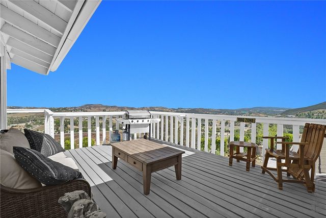 39158 Vista Del Bosque, Murrieta, CA 92562