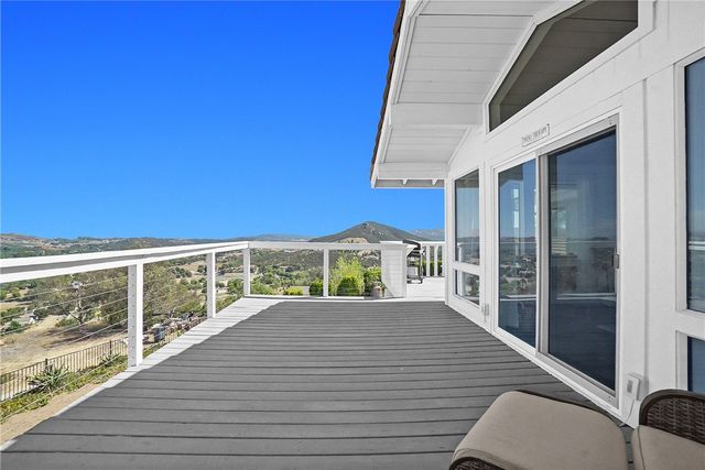 39158 Vista Del Bosque, Murrieta, CA 92562