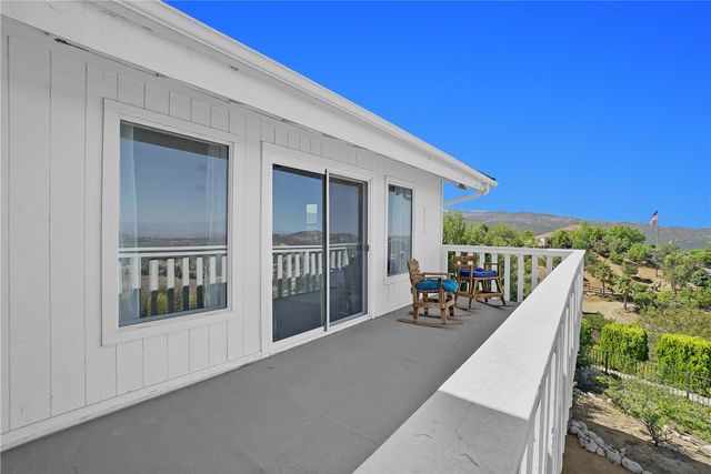 39158 Vista Del Bosque, Murrieta, CA 92562