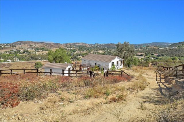 39158 Vista Del Bosque, Murrieta, CA 92562