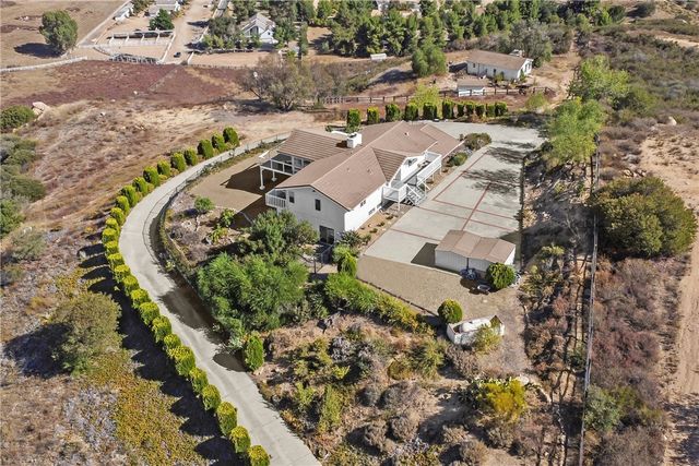 39158 Vista Del Bosque, Murrieta, CA 92562