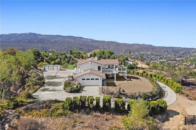 39158 Vista Del Bosque, Murrieta, CA 92562