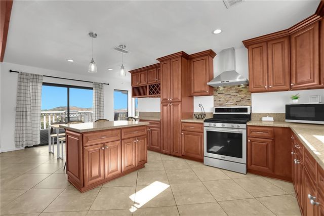 39158 Vista Del Bosque, Murrieta, CA 92562